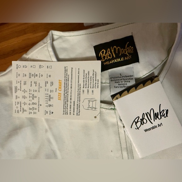 Bob Mackie White Blouse with Colorful Embroidery - Picture 4 of 4